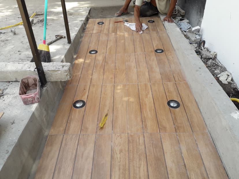 Trabalho de eletricista por Selig serviços construção