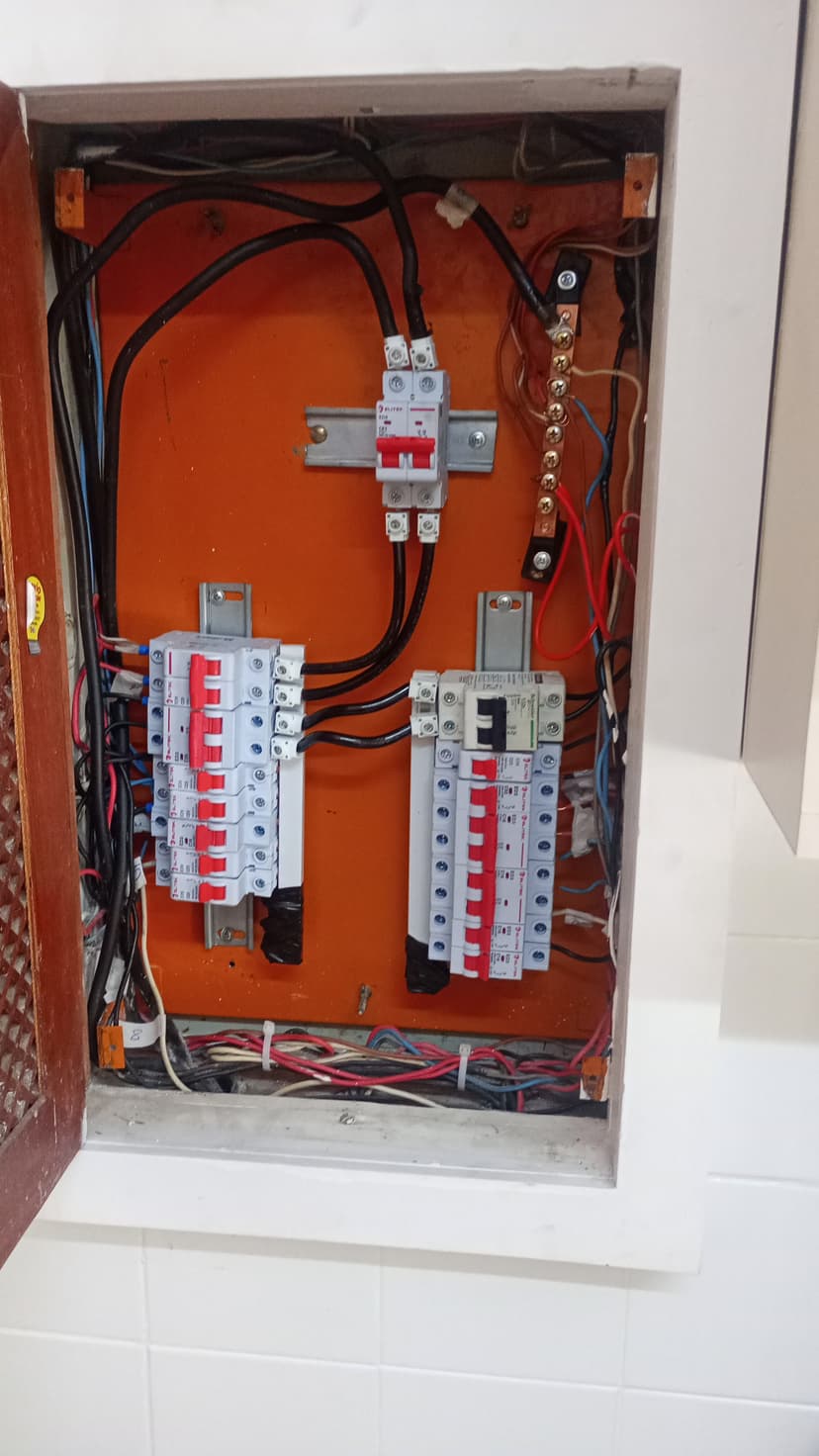 Trabalho de eletricista por Thiago