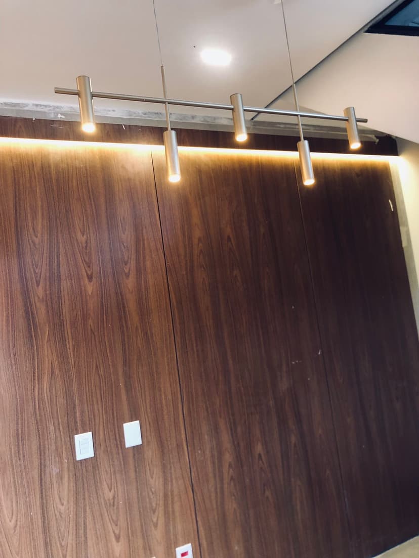 Trabalho de eletricista por Michael Silva (62)99909-9064