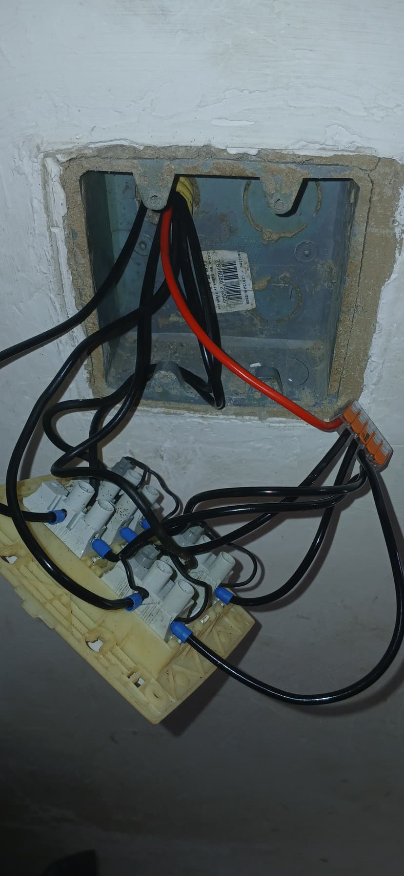 Trabalho de eletricista por Greison Rezende
