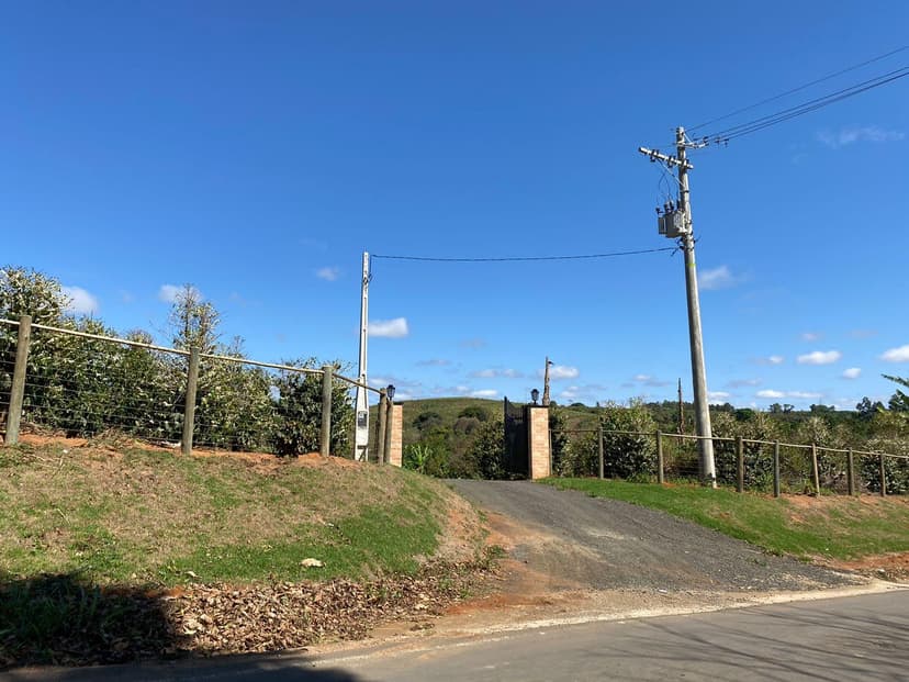 Trabalho de limpador de caixa de água por Braga