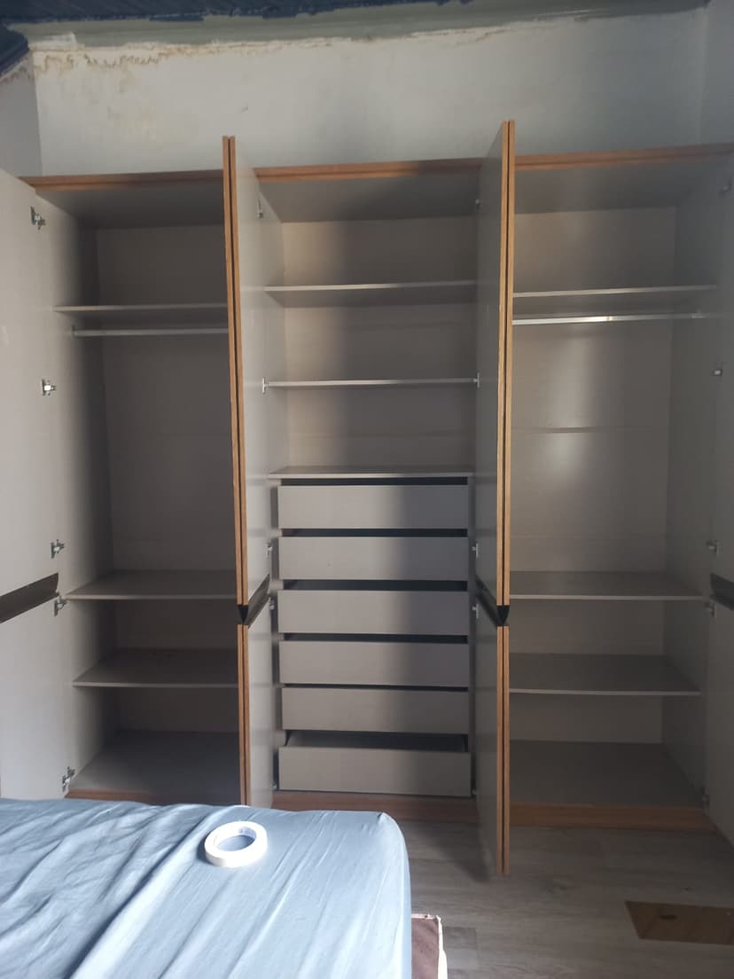 Trabalho de eletricista por Sérgio & Cris