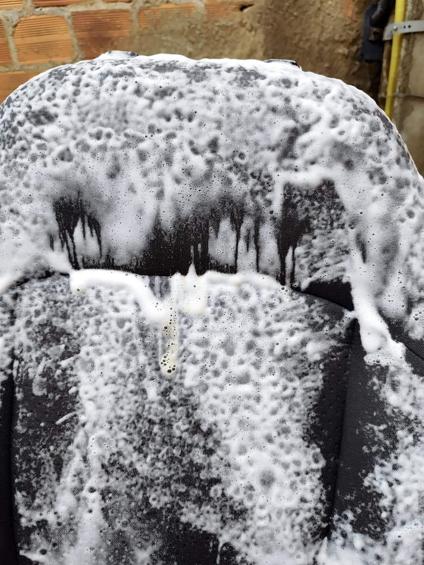 Trabalho de limpador de carpetes e estofados por Marcos Vinícius