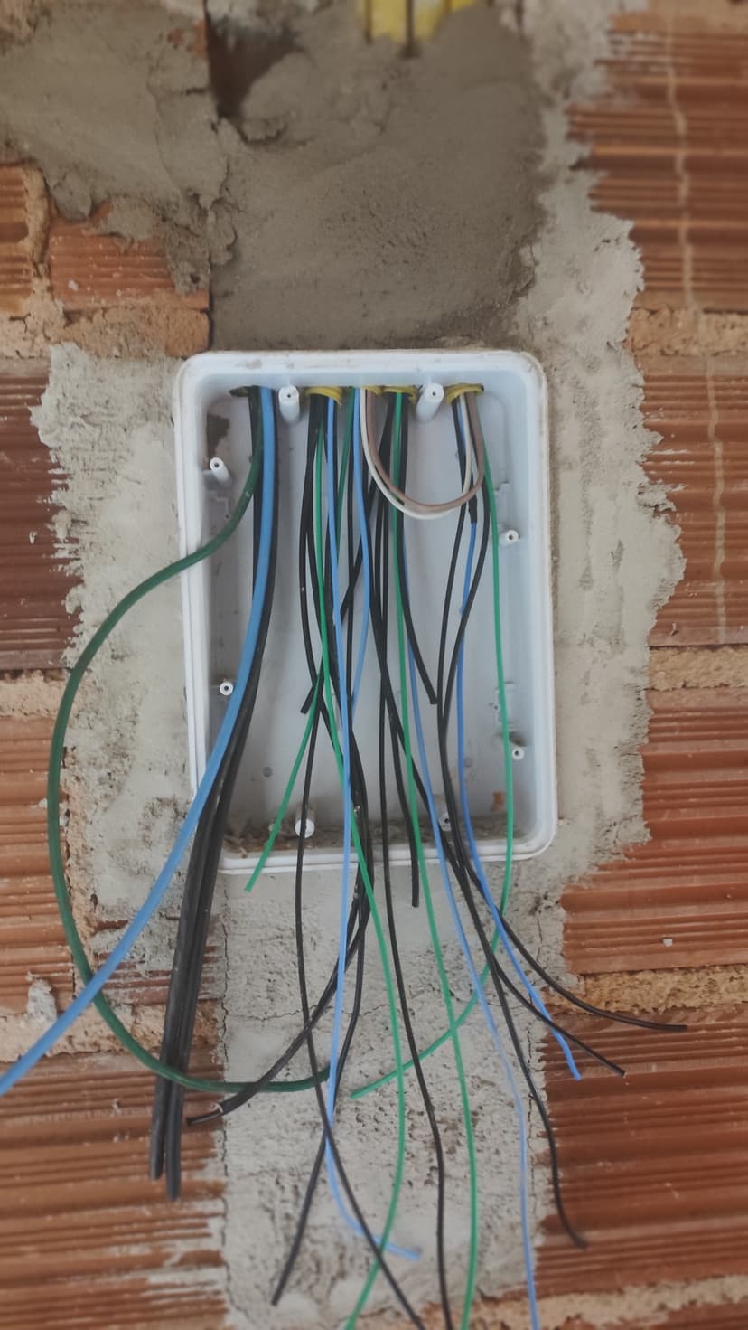 Trabalho de eletricista por Daniel