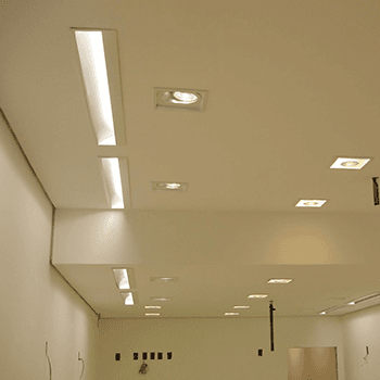 Trabalho de serralheiro por Eletro service prestação de serviços