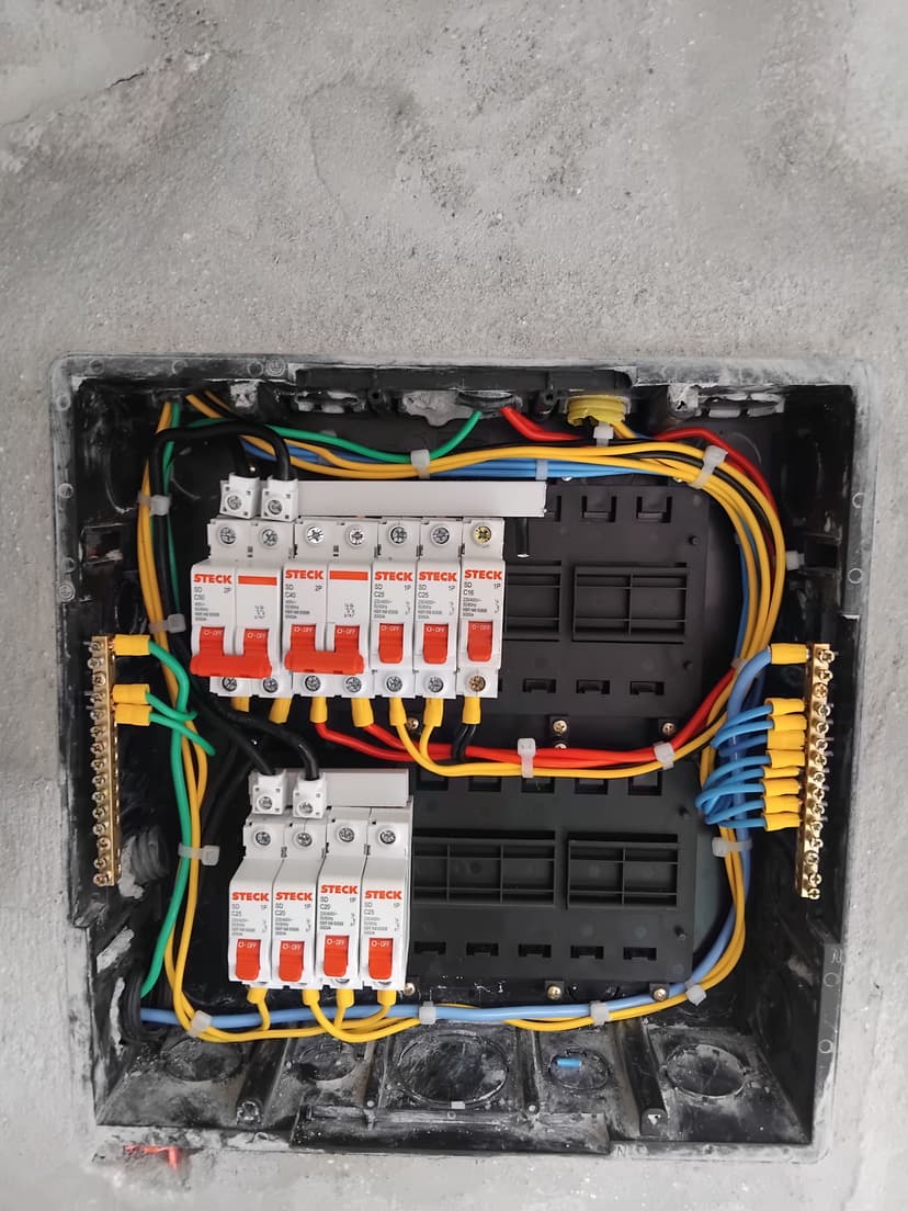 Trabalho de eletricista por Flavio