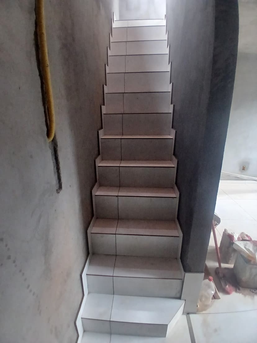 Trabalho de pedreiro por LEANDRO DO CARMO SOUZA DE JESUS