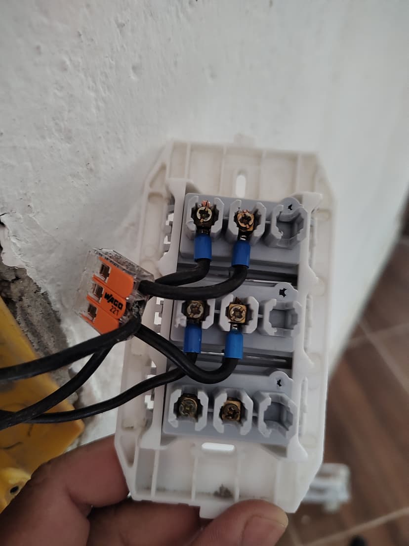 Trabalho de eletricista por JEAN CARLOS