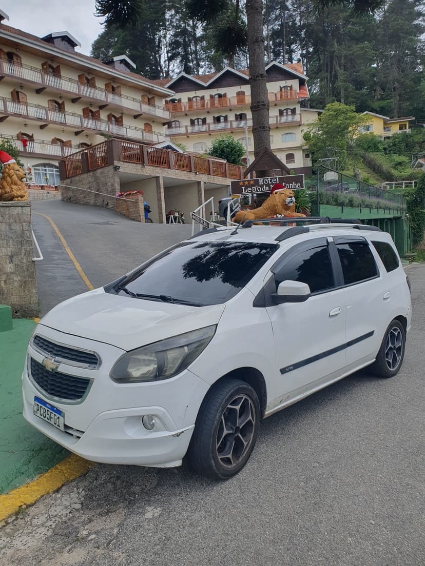 Trabalho de motorista particular por Farias