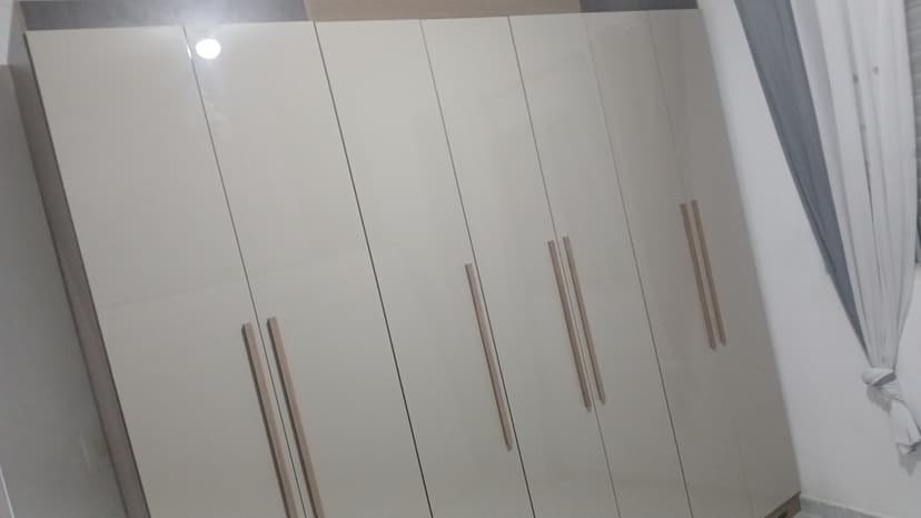 Trabalho de montador de móveis por Lucas Lima