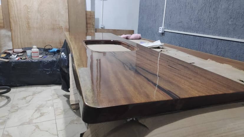 Trabalho de manutenção por Márcia