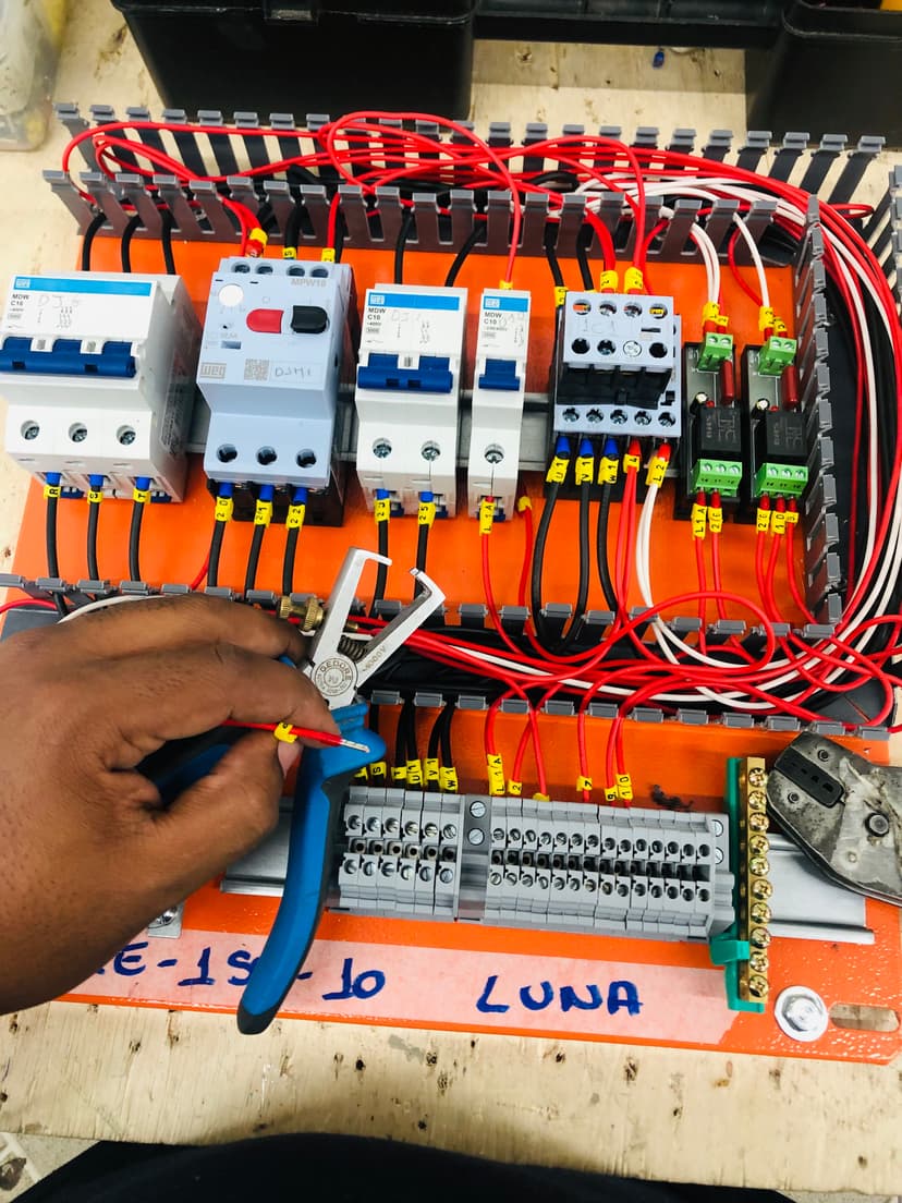 Trabalho de eletricista por Guedes