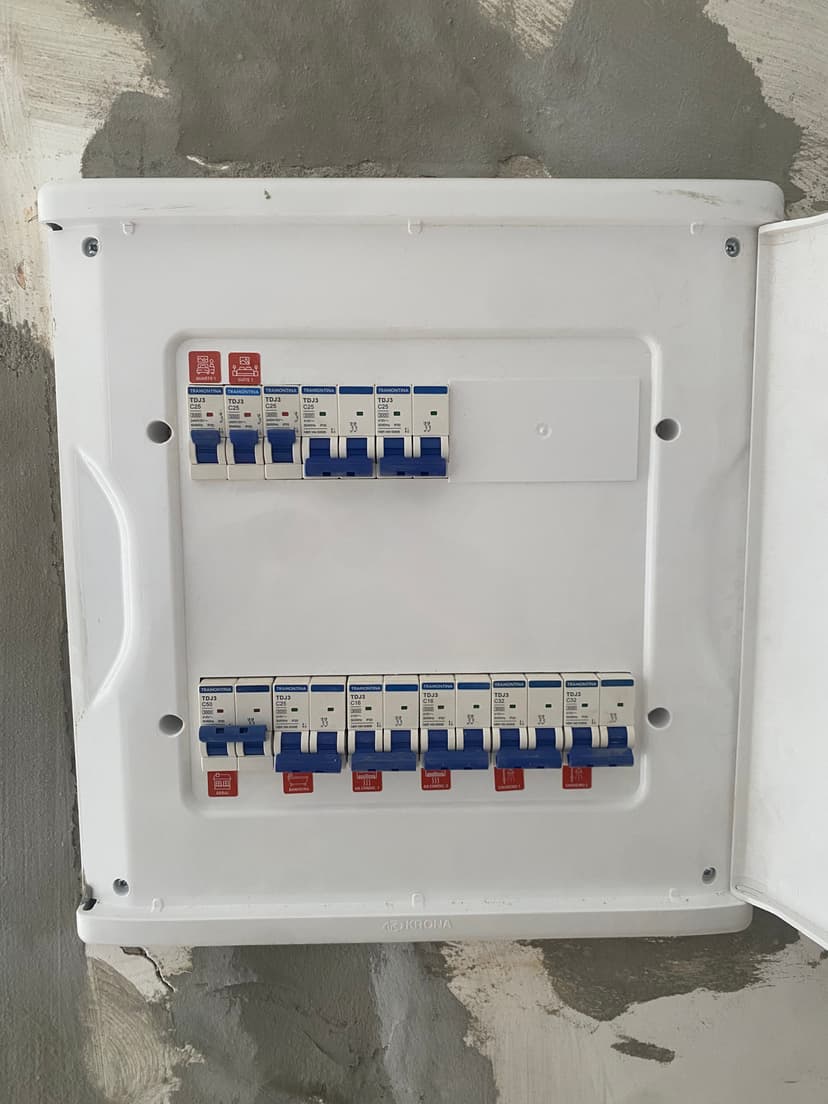 Trabalho de eletricista por Marcello