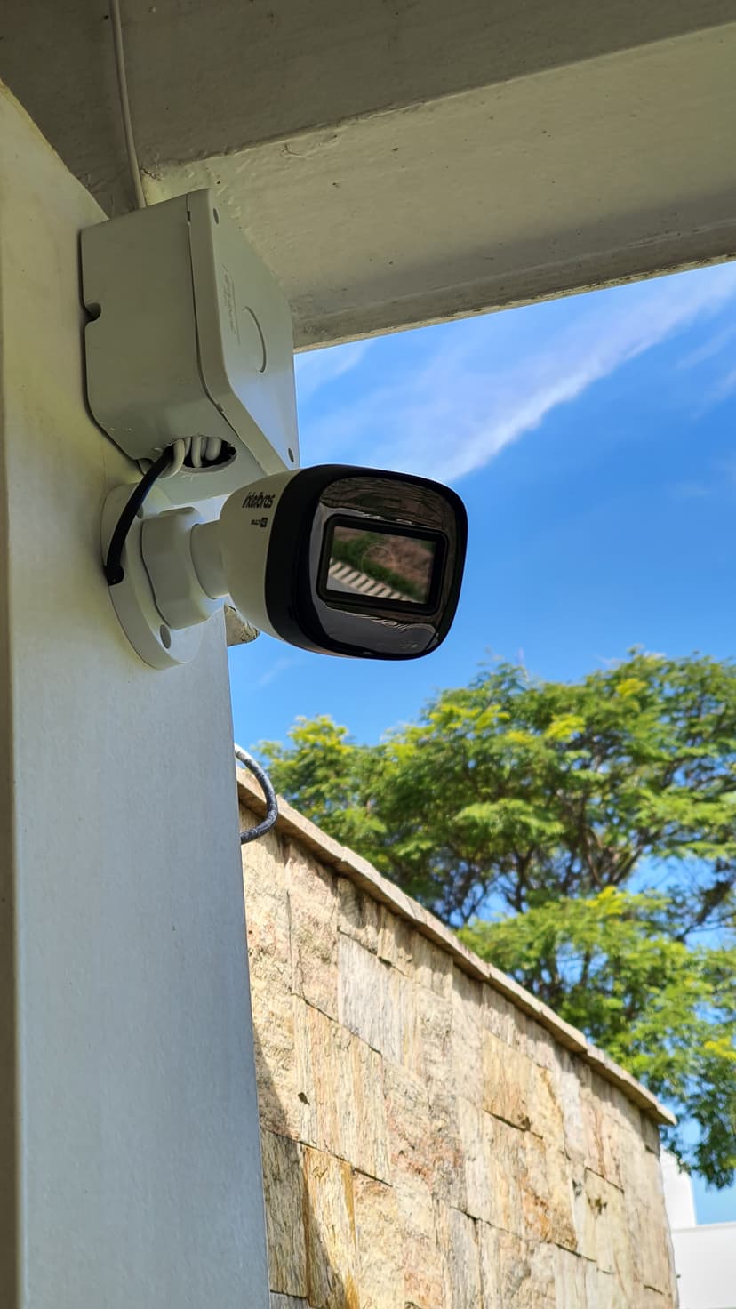 Trabalho de segurança eletrônica por CBS Link Sistema de Monitoramento Energia Solar