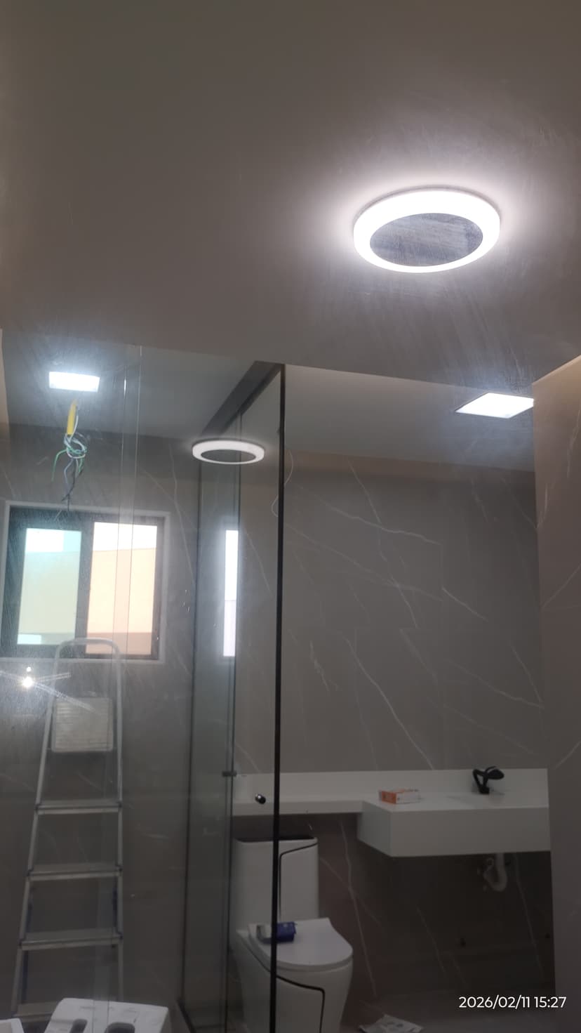 Trabalho de eletricista por Rocha