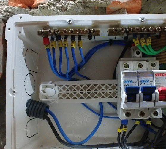 Trabalho de eletricista por JEAN CARLOS