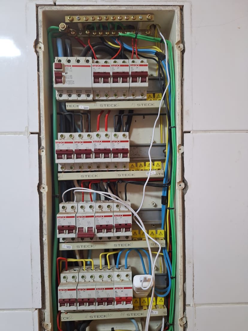 Trabalho de eletricista por Daniel