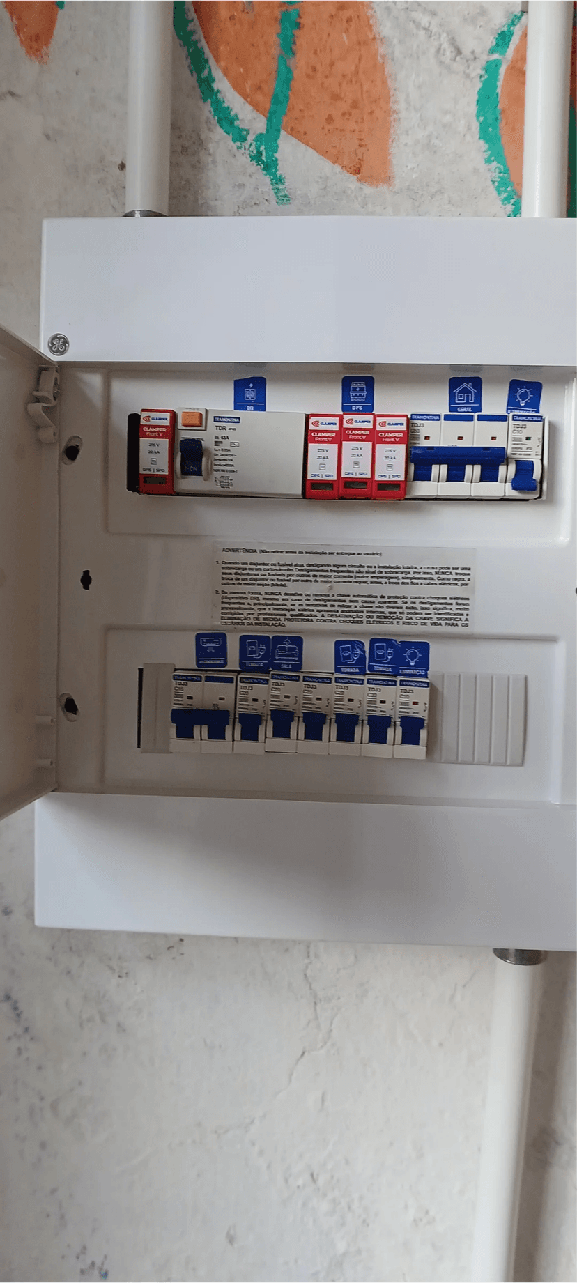 Trabalho de eletricista por Denis Fernando