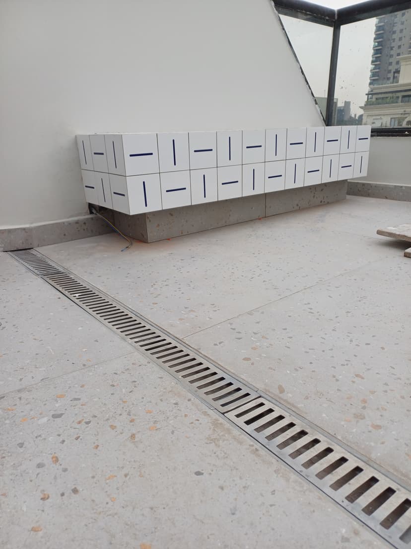 Trabalho de marido de aluguel por isaac