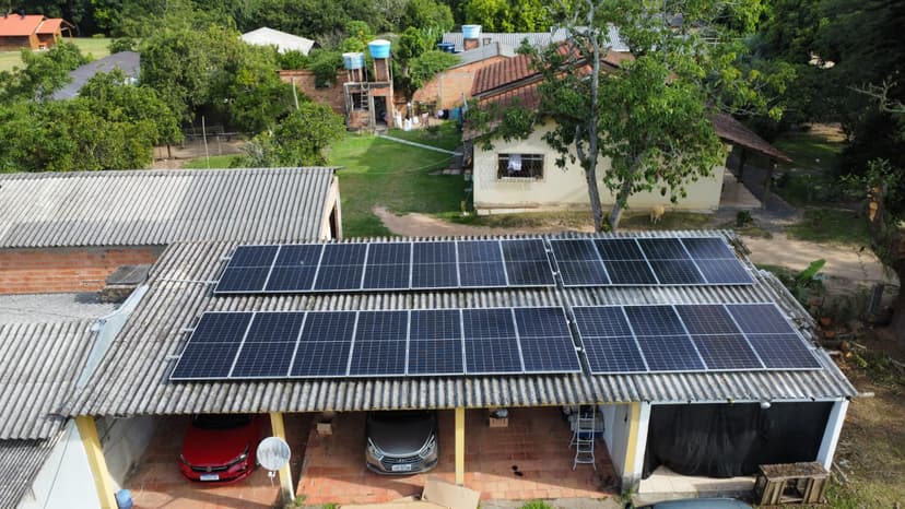 Trabalho de eletricista por VINICIUS MACHADO DO CARMO BARCELOS