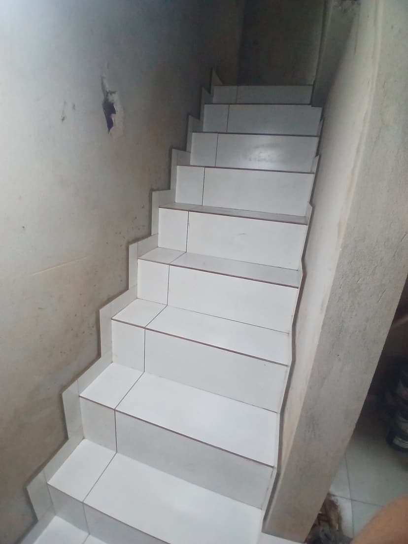 Trabalho de pedreiro por LEANDRO DO CARMO SOUZA DE JESUS