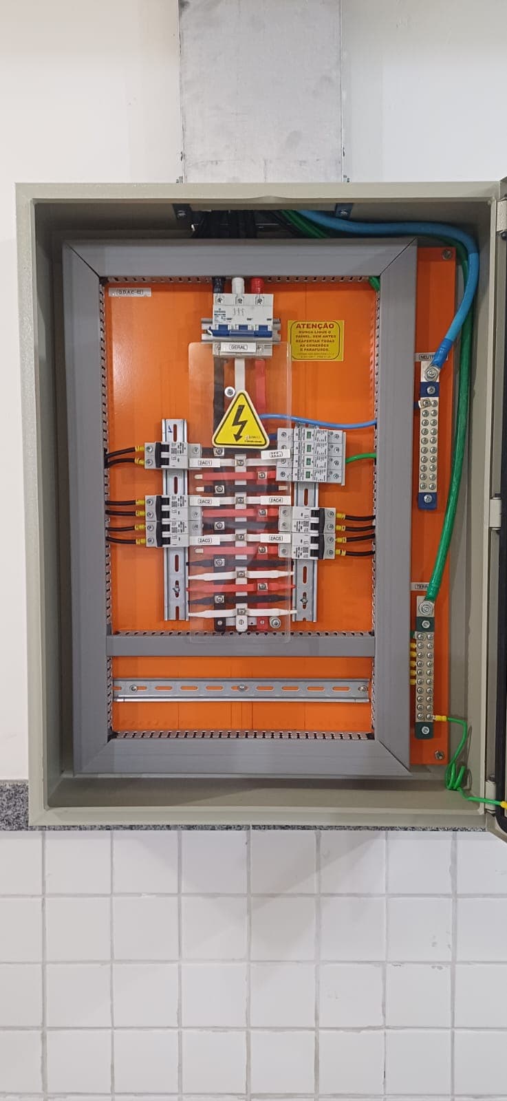 Trabalho de eletricista por Thiago Jorge