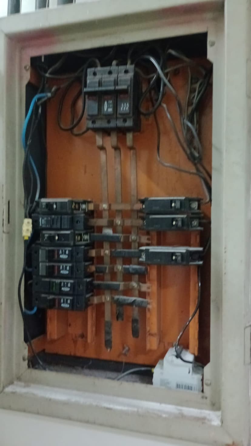 Trabalho de eletricista por Josenildo