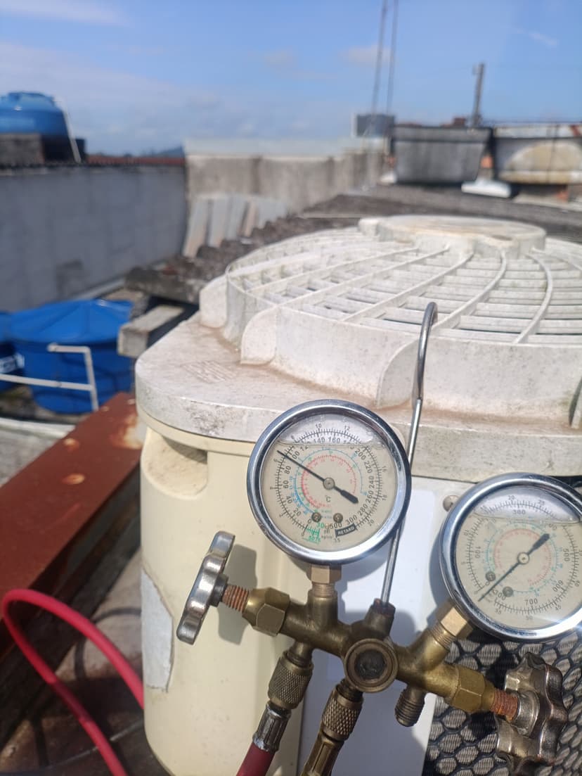 Trabalho de eletricista por Gigante