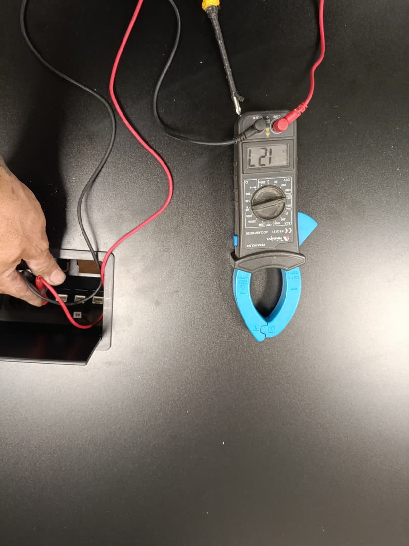 Trabalho de eletricista por Gigante