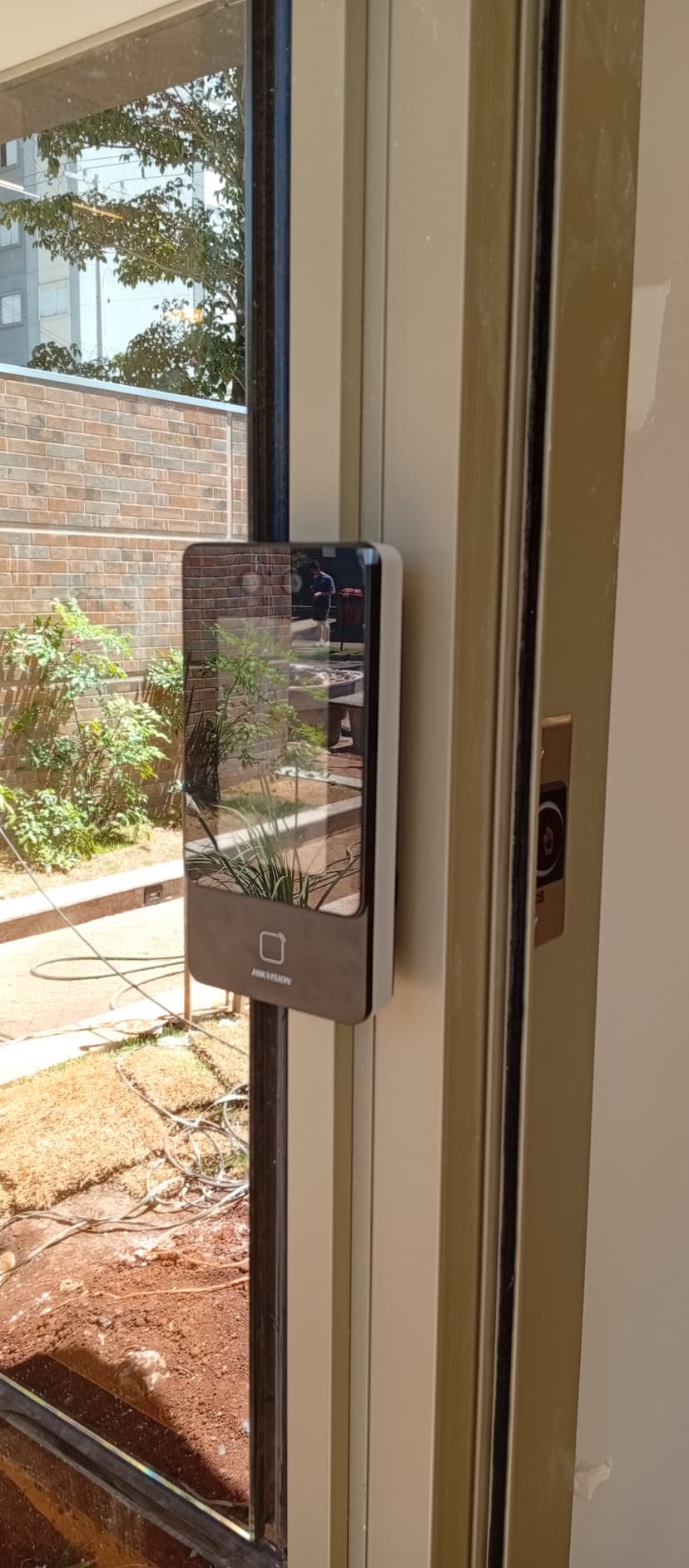 Trabalho de segurança eletrônica por Fernando