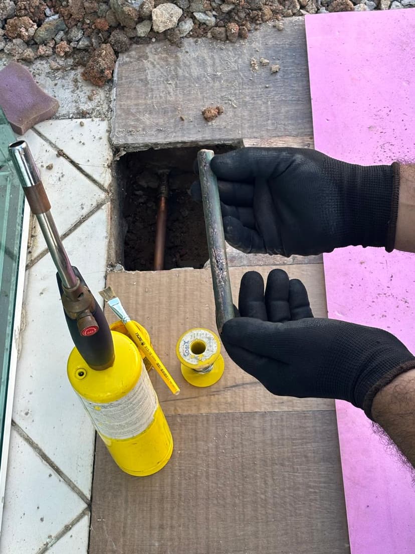 Trabalho de encanador por Miranda