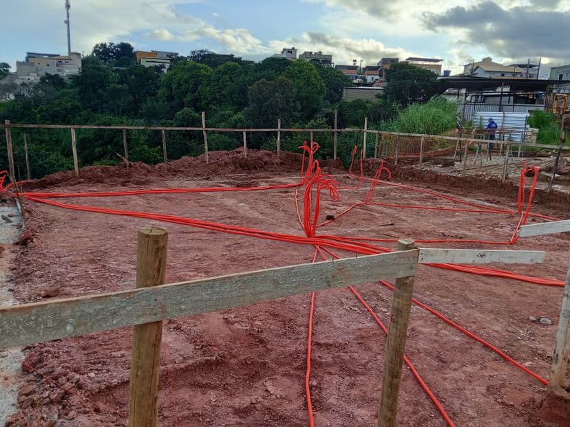 Trabalho de eletricista por Grupo LCSUWW