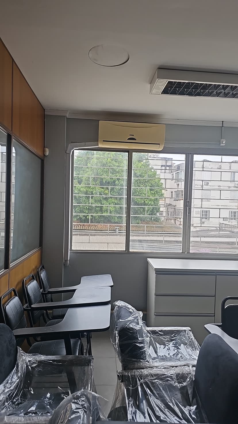 Trabalho de técnico em ar condicionado por ASSISTENCIA TECNICA VMD