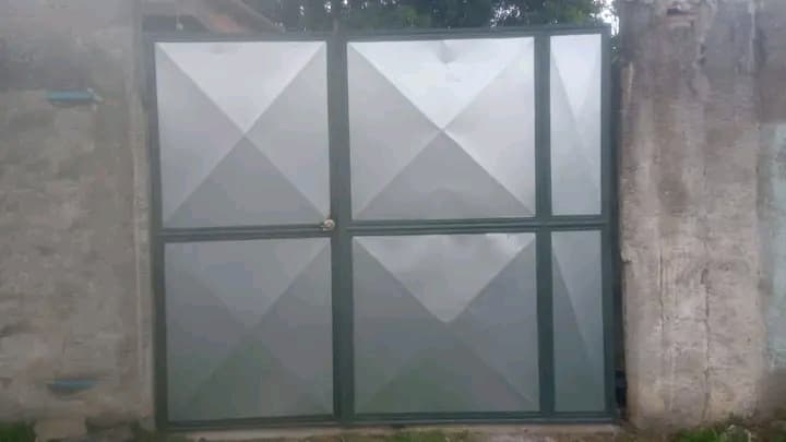 Trabalho de serralheiro por serralheria Barcelos