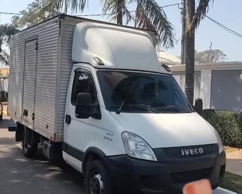 Trabalho de frete por Martins Ramos Mudanças