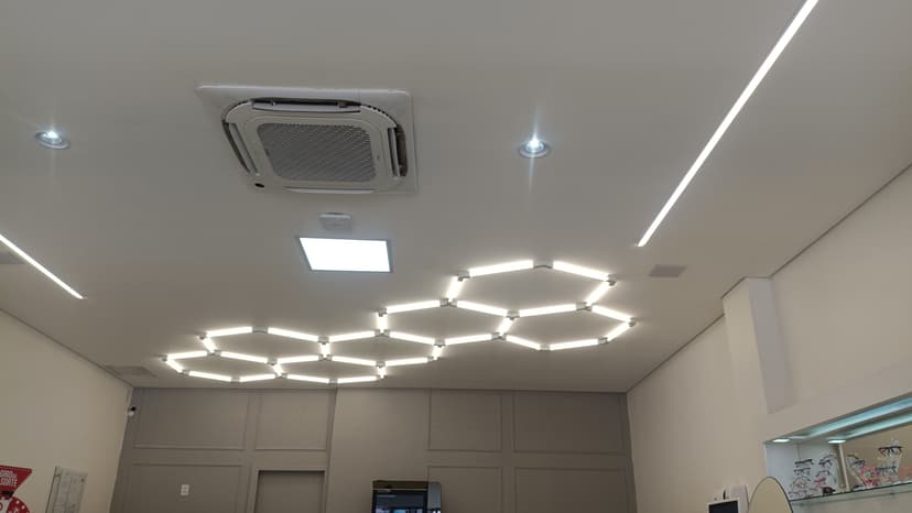 Trabalho de eletricista por ANDERSON DOS SANTOS BARBOSA