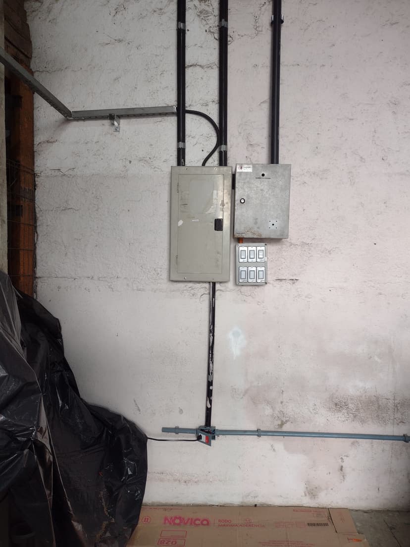 Trabalho de eletricista por Altair eletricista é hidráulica