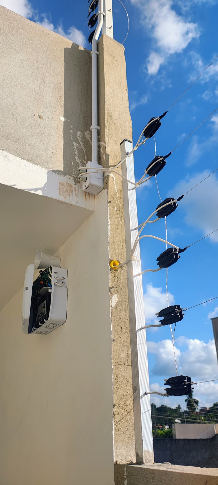 Trabalho de eletrotécnico por BETEL SECURITY SOLAR