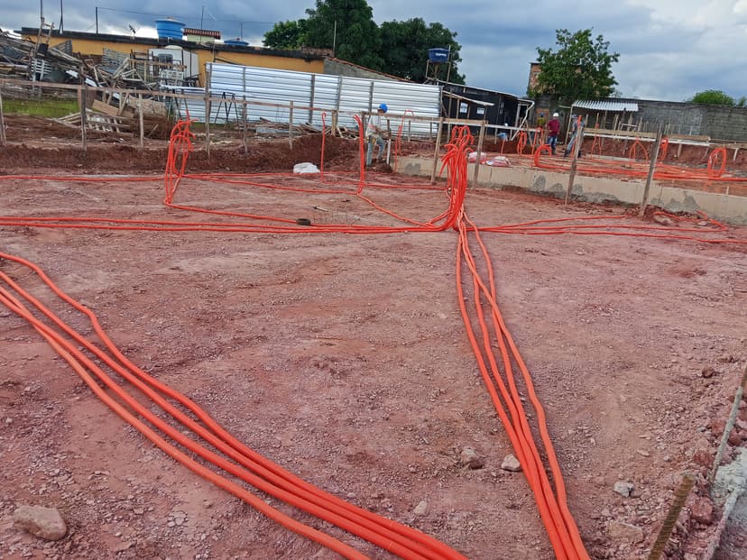 Trabalho de eletricista por Grupo LCSUWW