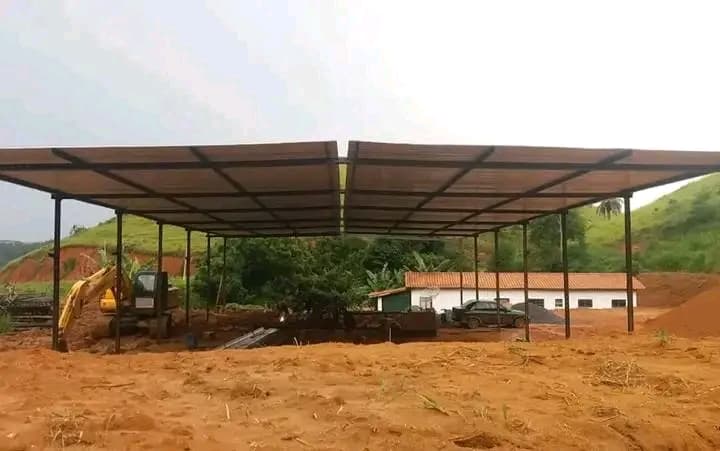 Trabalho de serralheiro por serralheria Barcelos