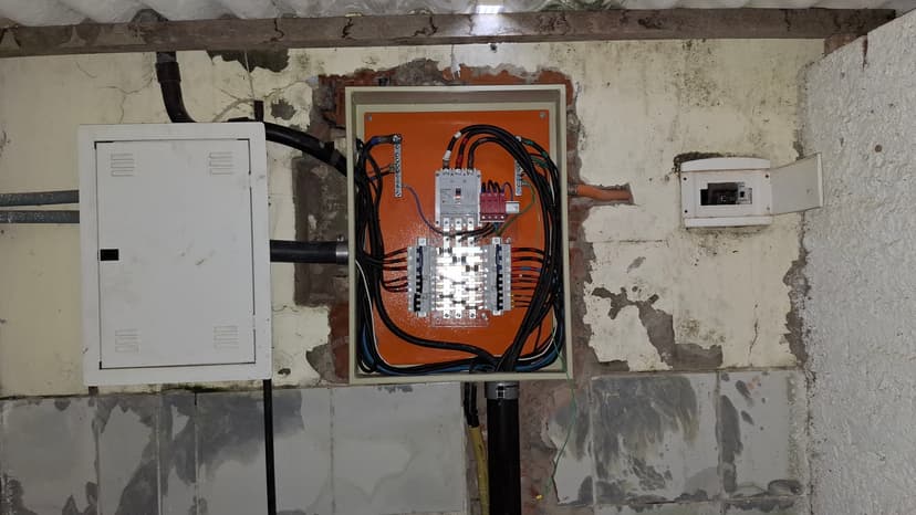 Trabalho de eletricista por TACIO FEITOSA
