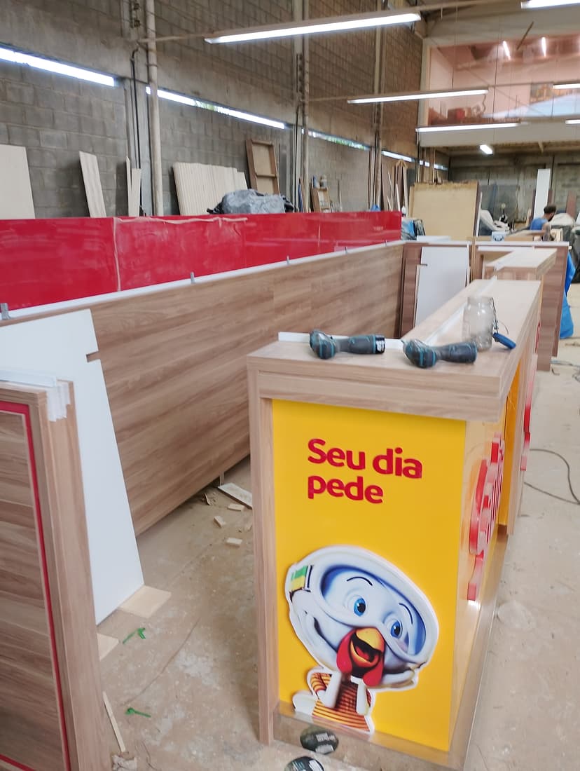 Trabalho de marceneiro por LA marcenaria corporativa